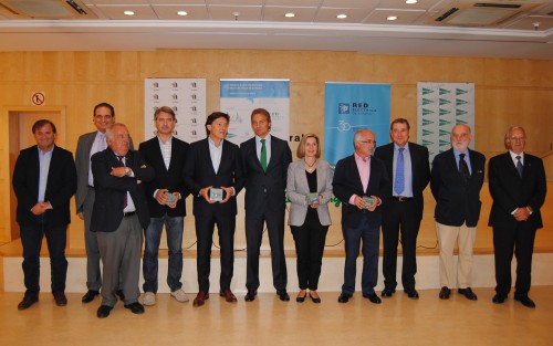 2Foto familia directivos club y autoridades en presentación (medios)