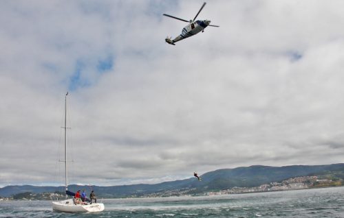 1La jornada de seguridad en el mar generó una gran expectación en Baiona - Foto © Rosana Calvo