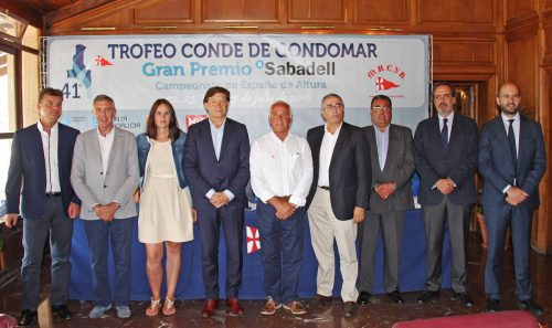 Representantes de Banco Sabadell, la Xunta de Galicia, el Concello de Baiona y la FGV en la presentación del Trofeo Conde de Gondomar -  Foto © Rosana Calvo