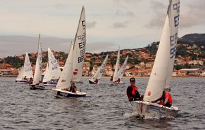 Pablo Carneiro y Lucía Arana ganan la primera jornada del Trofeo Baitra Clase Cadete