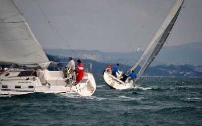 La Interclubes de cruceros pasa su ecuador este sábado en Marín