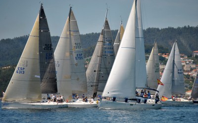 Siradella, Aguieira y Arroas encabezan la 18ª Regata Cruceros de Aguete-Gran Premio Deputación