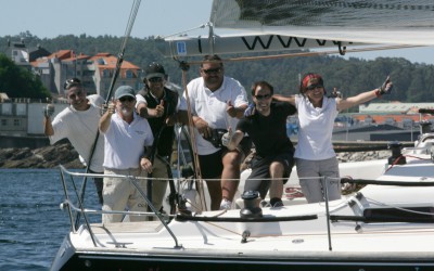 El Oral Group se lleva el Trofeo Hotel Carlos I Silgar y el gallego de Cruceros