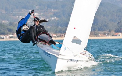 Las viguesas Carlota Hernández y Ana Carrasco se colocan líderes del Trofeo Baitra – Campeonato Gallego de 420