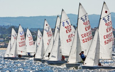 Regatistas de Galicia se disputarán a partir del sábado en Baiona el Trofeo Baitra – Campeonato Gallego de 420