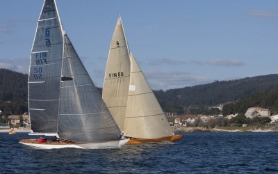 Las primeras unidades de la flota 6mR en Galicia han navegado durante el fin de semana en el RCN Sanxenxo