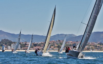 Aceites Abril, Fend la Bise y Margem do Azul III pelean por la victoria en el Trofeo Repsol