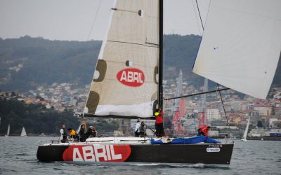 El Trofeo Veneziani alcanza su ecuador y define al “Aceites Abril” de los Pérez Canal como gran favorito en la clase Regata