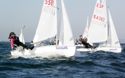 La flota del Mediterráneo manda en la ría viguesa tras la primera jornada del Campeonato de España de 420