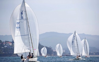 Las regatas vuelven a Baiona de la mano  de la Liga de Otoño AXA J80