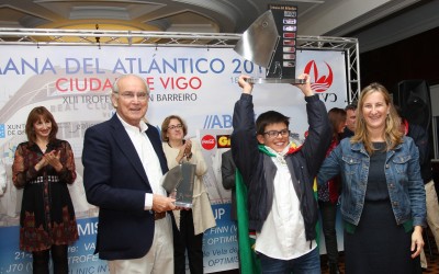 Yago Barca, del Náutico de Sanxenxo, conquista el Meeting Cidade de Vigo de Optimist