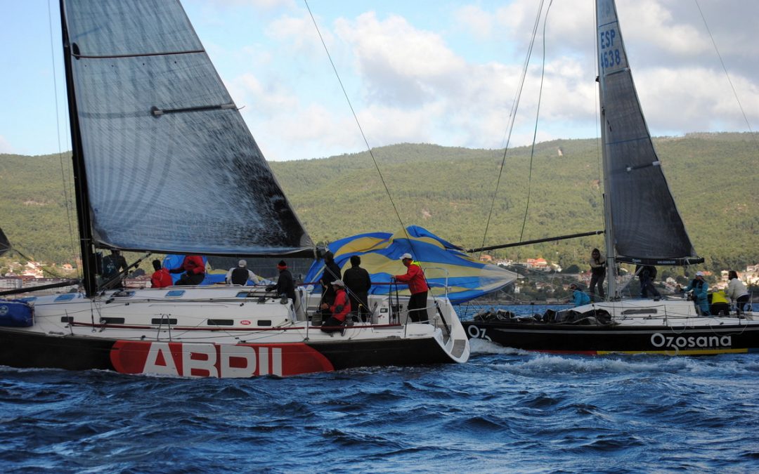 “Aceites Abril”, “Sebrala 2” y “Chispa Nejra” se apuntan la primera jornada de la Regata Guardiamarina en la Ría de Pontevedra