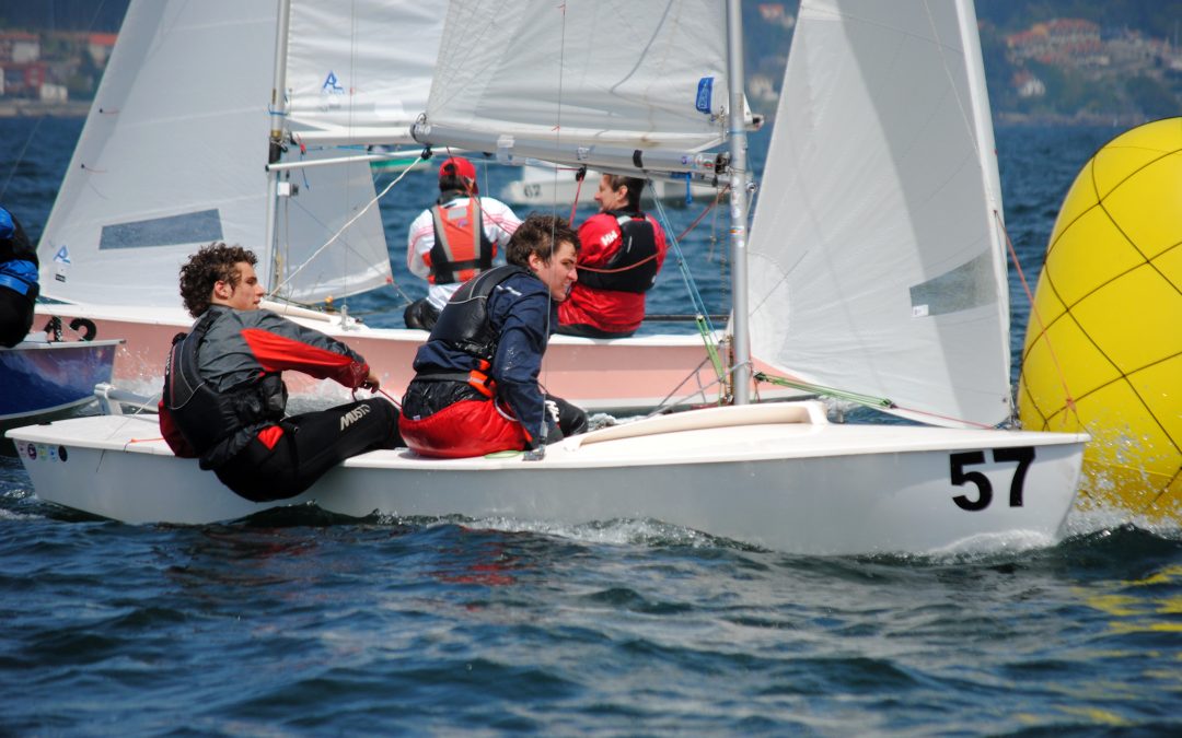 La 52ª Regata Trofeo Las Anclas de Snipe, V Centenario 1ª Vuelta al Mundo, comienza este sábado en Marín